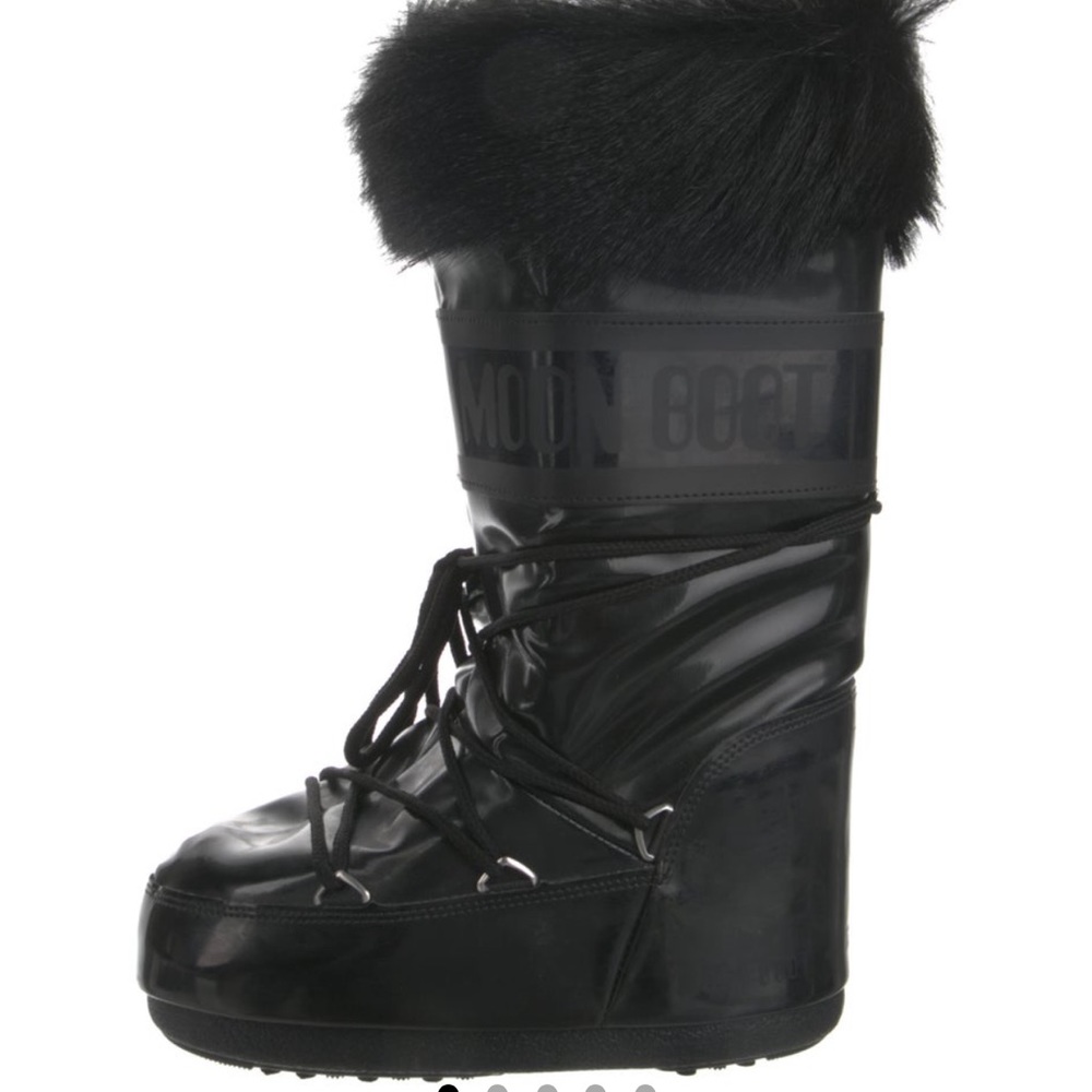 Moon boots